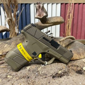 Mossberg MC1SC 9MM Pistol Flat Dark Earth FS - 6+1 RND | 3.4" Barrel | FDE/Tan | 3-Dot Sights | 2 Magazines